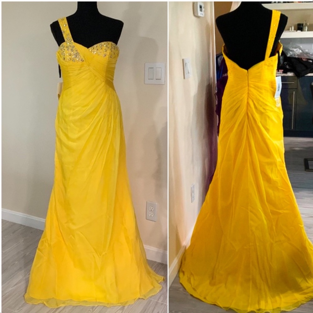 Chiffon one shoulder with slight train